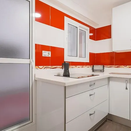 アパート C19 Beutiful 4 Bedroom マラガ