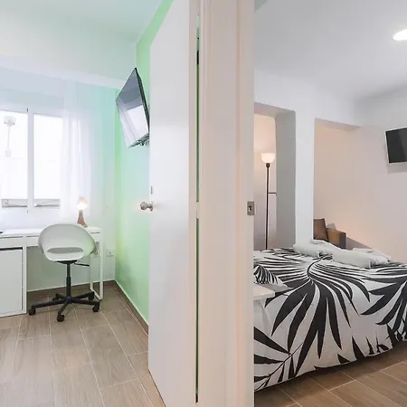 C19 Beutiful 4 Bedroom マラガ